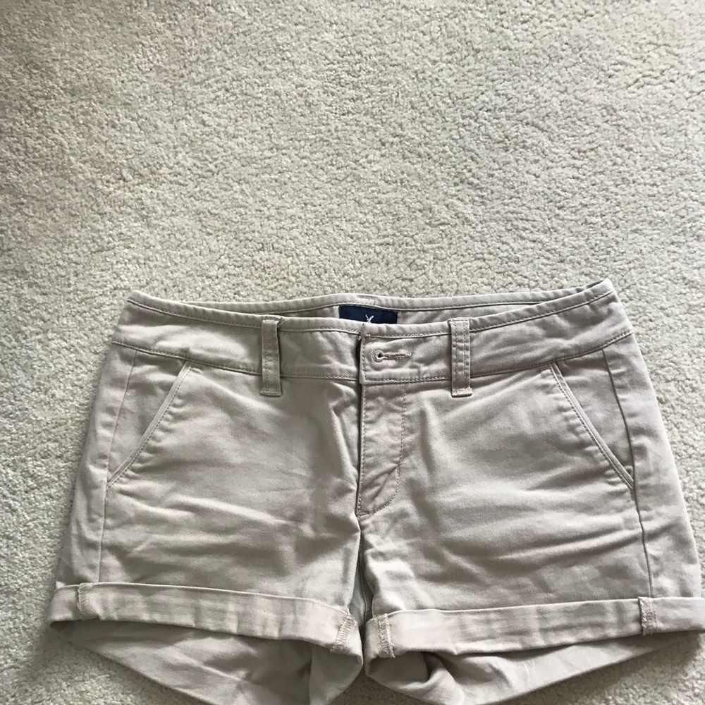 Classic khaki shorts